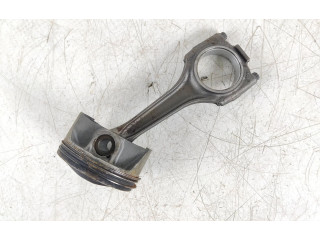 Поршень с шатуном Porsche Macan