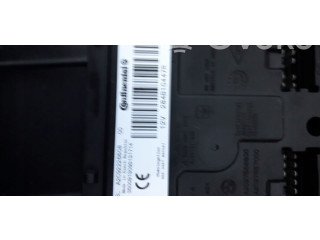 Блок управления 284B10447R Dacia Sandero