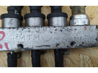 Топливная рампа 67R010185   Subaru Forester SF  