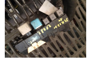 Блок предохранителей Daihatsu Sirion