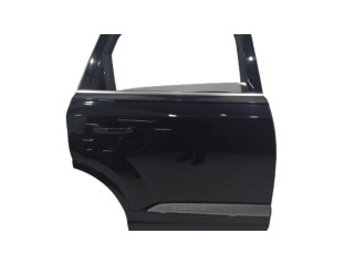 Задняя дверь