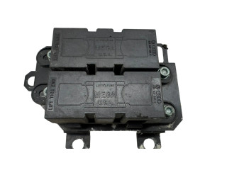 Pojistková skříňka 4B3937505D, 4B3937505C Audi RS6 C5 2004