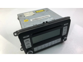 Радио/ проигрыватель CD/DVD / навигация