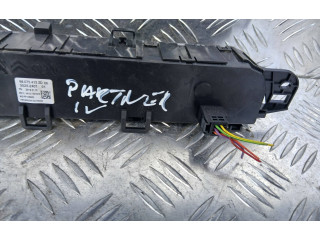 Блок управления климат-контролем 98075413ZD   Peugeot Partner III