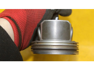 Поршень с шатуном 04EC Skoda Octavia Mk3 (5E)