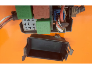 Sicherungskasten komplett 13208243, 13208243 Opel ombo C