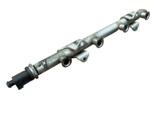 Топливная рампа 04E133320D, 1548320024 Skoda Octavia Mk3 (5E)