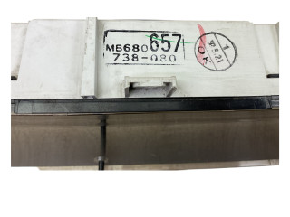 Přístrojová deska Mitsubishi Lancer 1997 MB680657, 738080