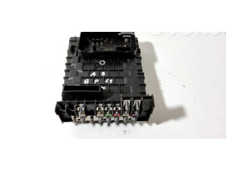 Блок предохранителей 1K0937125A   Audi A3 S3 8P    