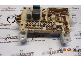 Блок предохранителей 89221-0F010 Toyota Corolla Verso E121
