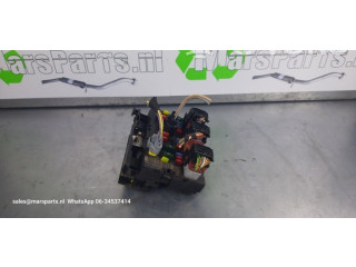 Блок предохранителей  9661086980   Peugeot 207    