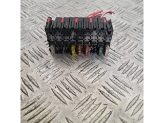 Pojistková skříňka 0015457901 Mercedes-Benz E W210 2000