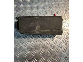 Блок предохранителей 13112918, 460023260 Opel Vectra C