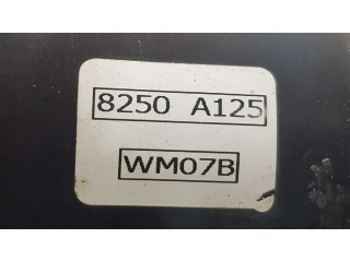 Моторчик дворников 8250A125, 8250A146 Mitsubishi L200