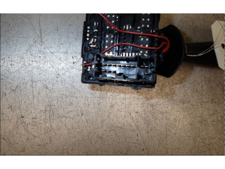 Ручка стеклоочистителей 8201168008   Dacia Sandero