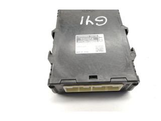 Блок управления коробкой передач 8953576010 Lexus CT 200H