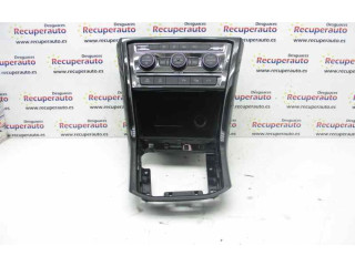 Блок управления климат-контролем    Volkswagen Touran II