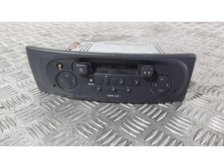 Радио/ проигрыватель CD/DVD / навигация