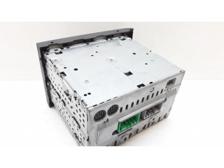 Радио/ проигрыватель CD/DVD / навигация