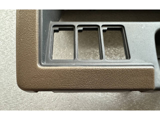 Přístrojová deska Nissan Patrol Y60 1994 6824001J00, 6824001J01