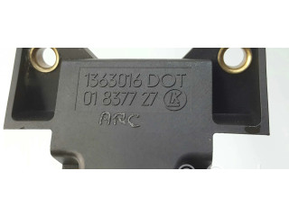 Ручка стеклоочистителей 1363016, 01837727 Volvo 740