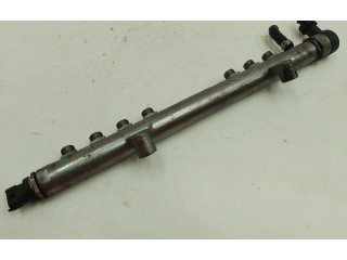 Топливная рампа 30777759   Volvo V70  