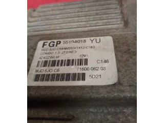 Блок управления двигателя 55194018   Opel Combo C