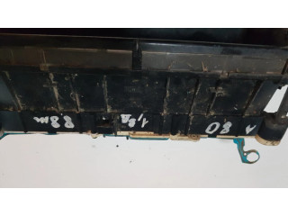 Панель приборов 81117185 Audi 80 90 B3