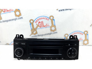 Радио/ проигрыватель CD/DVD / навигация