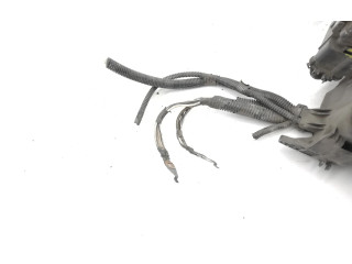 Pojistková skříňka Toyota Avensis T270 2015