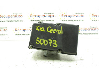 Блок АБС 589201H400   KIA  Ceed  2006 - 2012 года