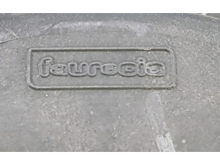 Вентилятор радиатора     7701068310    Renault Clio III 