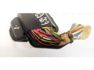 Pojistková skříňka Audi A6 S6 C4 4A 1997