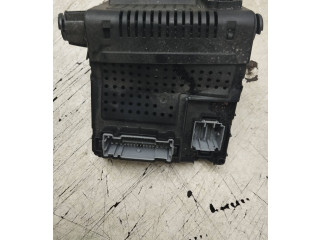 Блок предохранителей 30786475   Volvo V70    