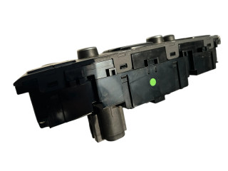 Блок управления климат-контролем 30782329, M6241100136   Volvo XC90