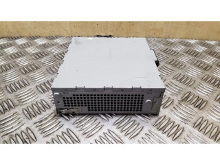 Радио/ проигрыватель CD/DVD / навигация