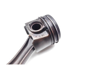 Píst T7MA   Ford Kuga II    T7MA 