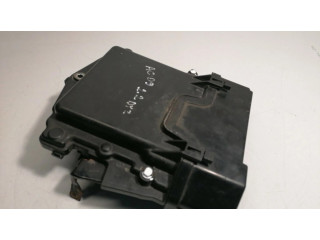 Другая деталь отсека двигателя