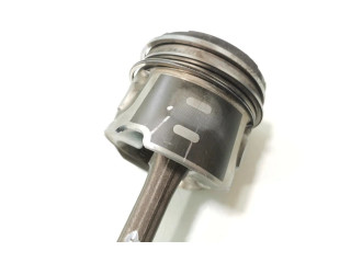 Поршень с шатуном 9HX(DV6ATED4) Citroen C4 I