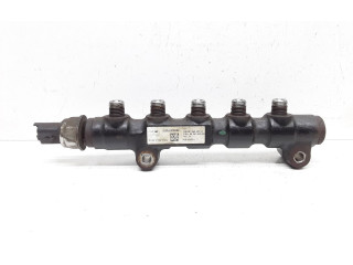 Топливная рампа 9655465480, 9654590   Volvo V50  