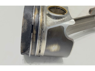  Поршень с шатуном  04LA  Skoda Kodiaq  