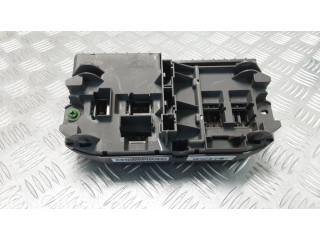 Pojistková skříňka 518966010B BMW X5 E70 2011