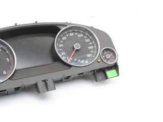 Přístrojová deska Volkswagen Touareg II 2011 7P6920981