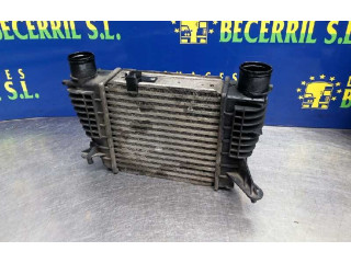 Интеркулер 8200471885 Renault Clio III