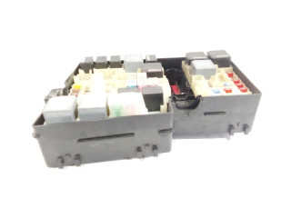 Pojistková skříňka Řídící jednotka BSM AV6T14A034AA Ford C-MAX II 2013