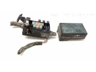 Блок предохранителей PR02000000, MB629083 Mitsubishi Colt