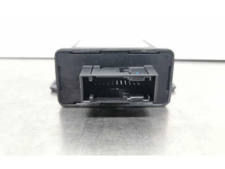   Pojistková skříňka 7L6907357C   Seat Ibiza IV (6J,6P) 2010