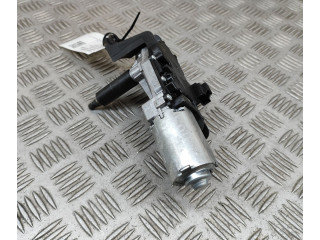 Моторчик заднего дворника 31349380, 0390201256    Volvo XC90