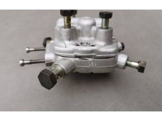 Vstřikovací lišta 0438101035   Audi 100 200 5000 C3     