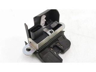 Замок задней крышки